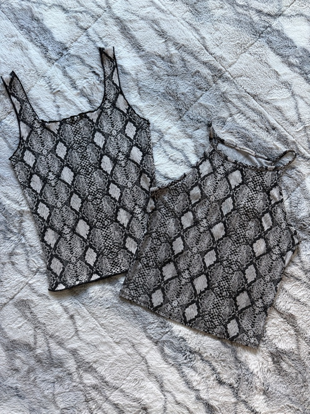Ribbed Tank Top - Gray & Black Snakeskin Print